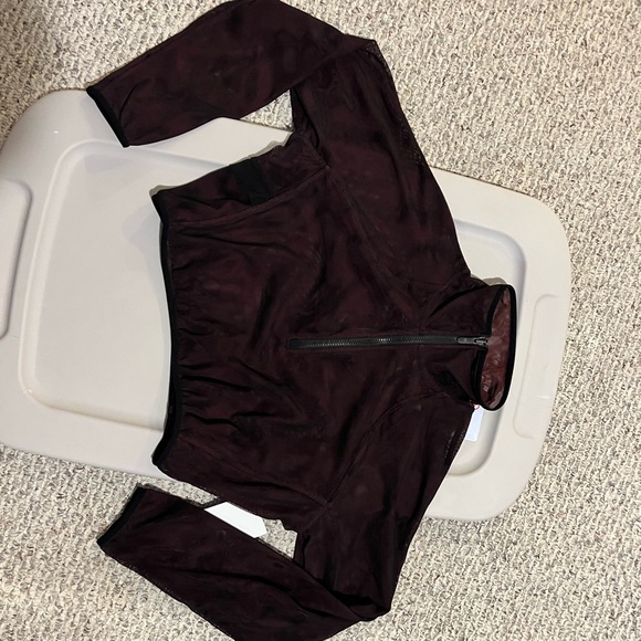 Lululemon Reversible Mesh 1/2 Zip - Picture 10 of 11